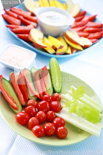 Image of Raw vegetable and fruits with dip