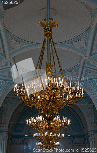 Image of gold chandeliers in the Hermitage in St. Petersburg.