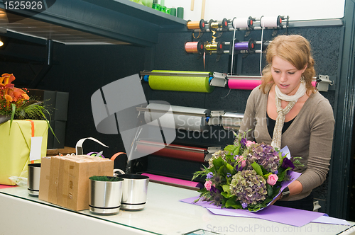 Image of Florist working in a store