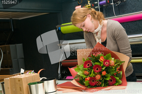 Image of Florist working in a store