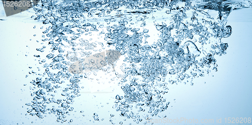 Image of bubbles in water