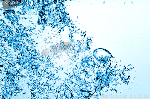 Image of bubbles in water