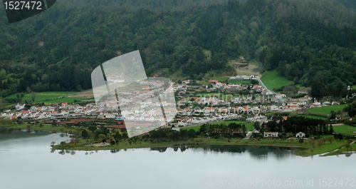 Image of lakeside settlement at the Azores