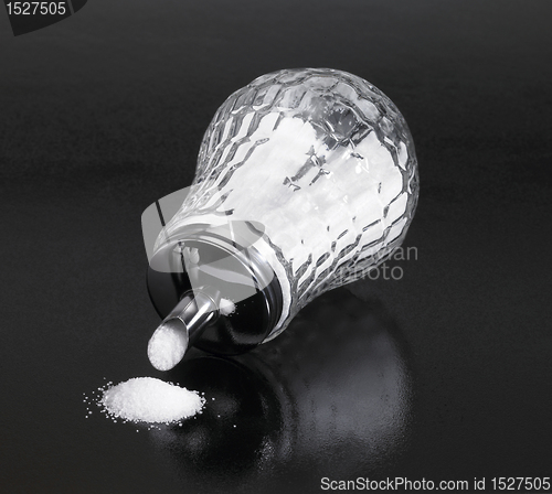 Image of toppled down sugar sprinkler