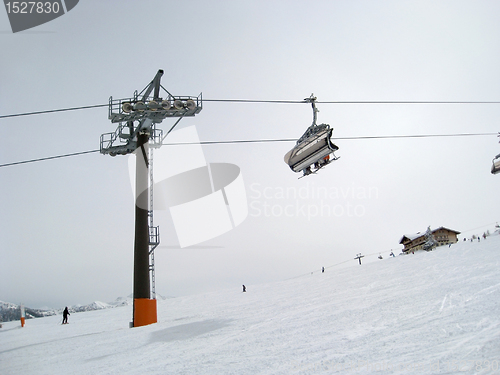 Image of ski lift in Wagrain