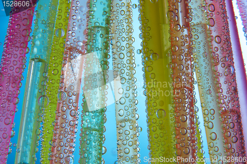 Image of Straw with bubbles 