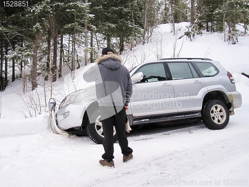 Image of Driver calling car rescue