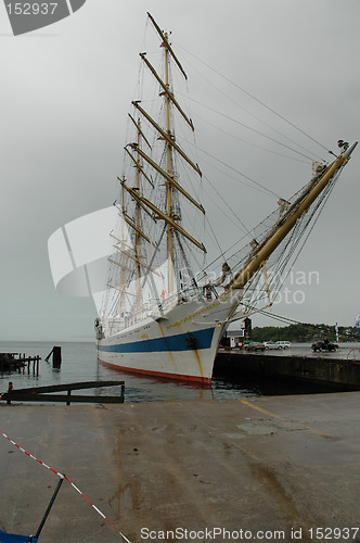 Image of tall ship