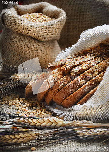Image of Bread and wheat ears