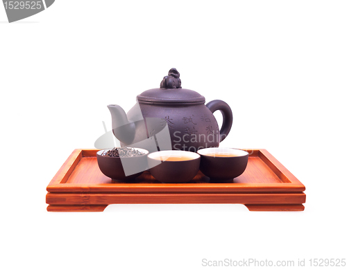 Image of chinese green tea clay pot and cups