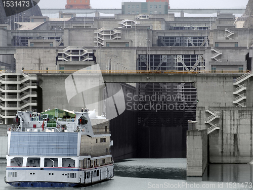 Image of Three Gorges Dam in China