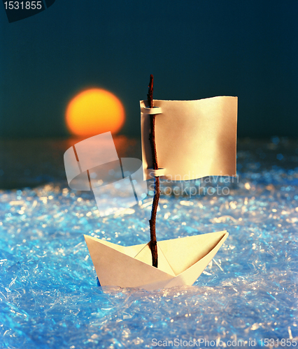 Image of sailing paper ship