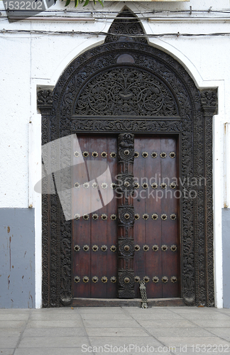 Image of door in Zanzibar