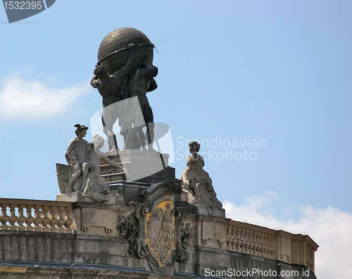 Image of Atlas statue in Berlin