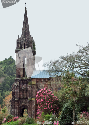 Image of church ruin at S