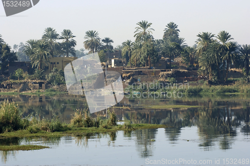 Image of Nile waterside scenery between Aswan and Luxor