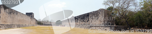 Image of Juego de pelota in Chichen Itza