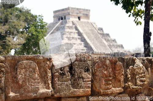 Image of Skulls and pyramid