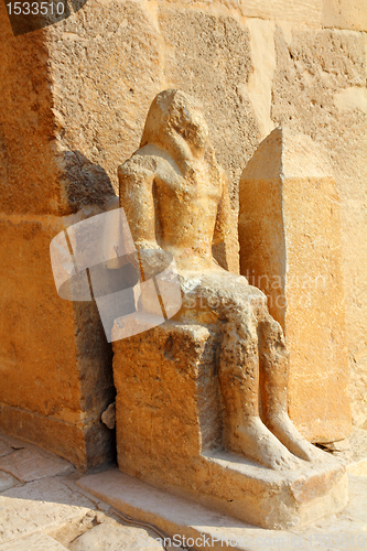 Image of ancient egypt statue in Giza