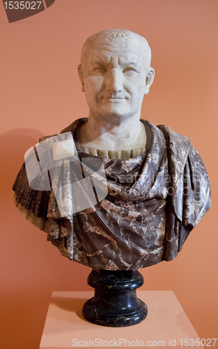 Image of unknown emperor bust