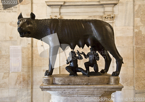 Image of romulus and remus rome symbol