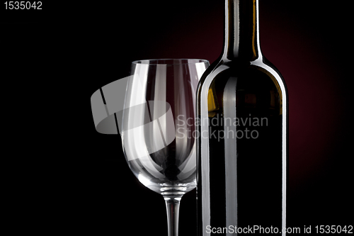 Image of red wine bottle