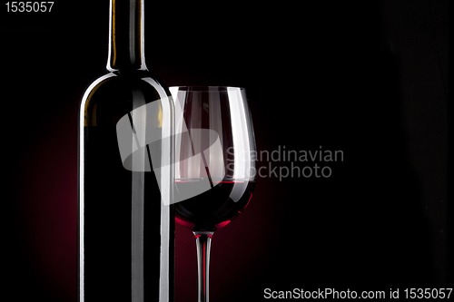 Image of red wine bottle