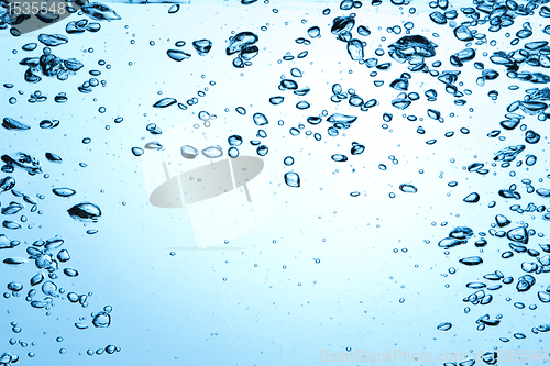 Image of bubbles in water