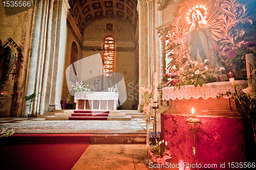 Image of italian church itnerior