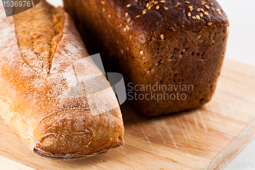 Image of fresh bread and baguette