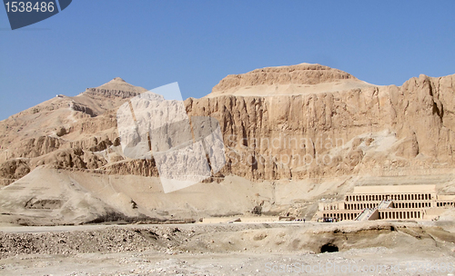 Image of Deir el-Bahri in sunny ambiance