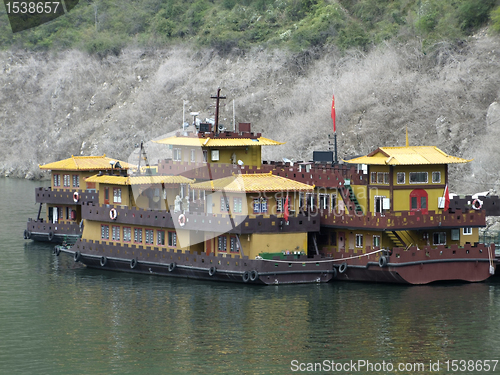 Image of chinese house boats