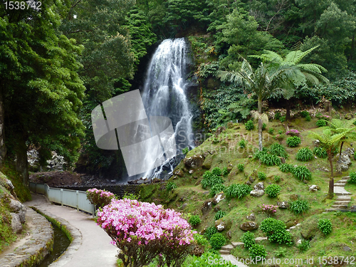 Image of cascade at the Azores