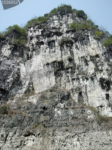 Image of rock face at River Shennong Xi