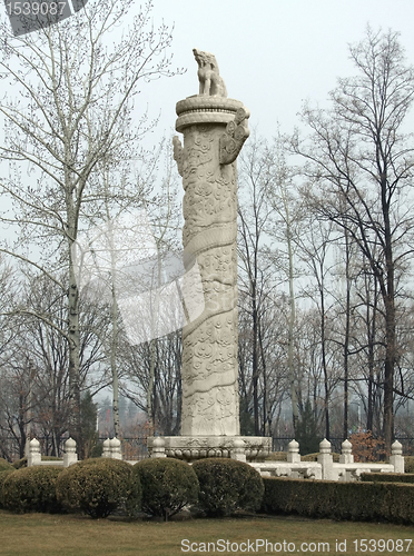 Image of ornamented chinese column