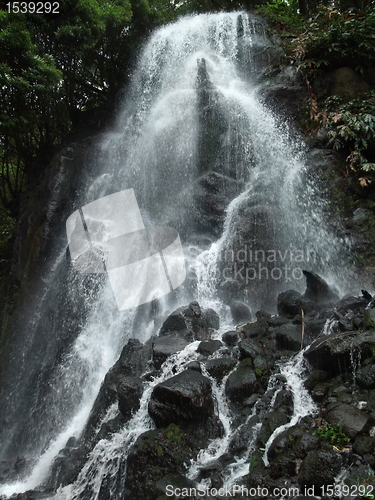 Image of cascade at the Azores