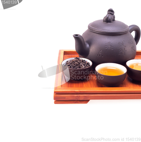 Image of chinese green tea clay pot and cups