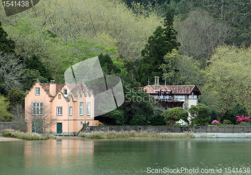 Image of waterside houses at Sao Miguel Island