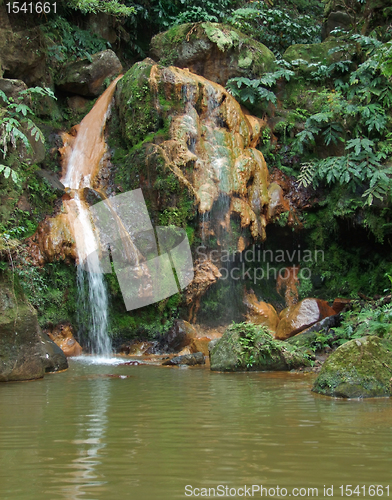 Image of cascade at the Azores