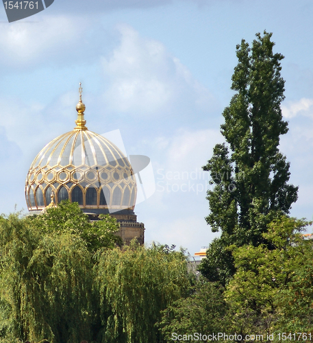 Image of synagoge cupola in Berlin