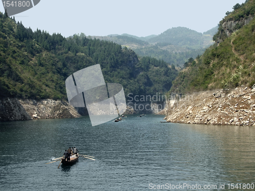 Image of boats at River Shennong Xi