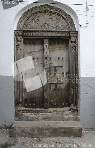 Image of door in Zanzibar