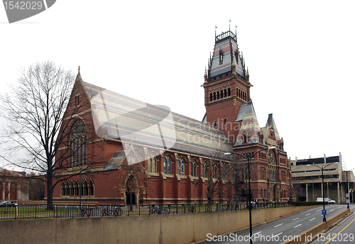 Image of Cambridge Memorial Hall at winter time