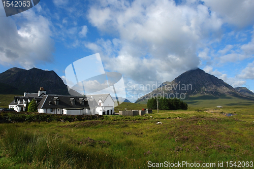 Image of idyllic scenery with Kings House Hotel