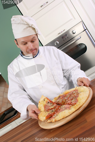 Image of Chef and pizza