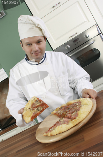 Image of Chef and pizza