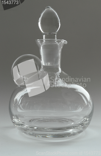 Image of clear glass carafe