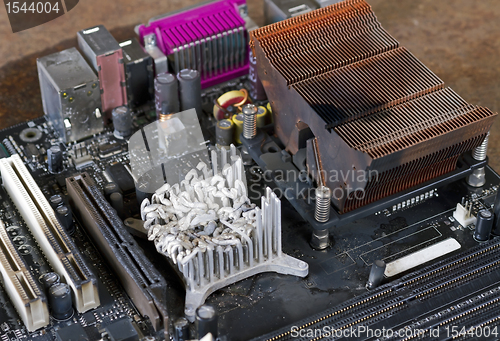 Image of main board with molten heat sink