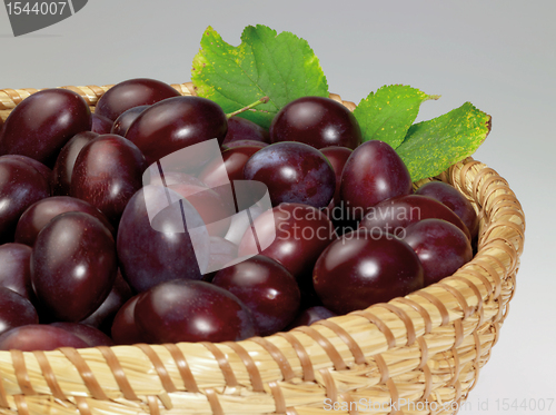 Image of plums