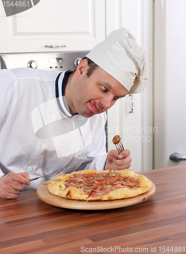 Image of Chef and pizza